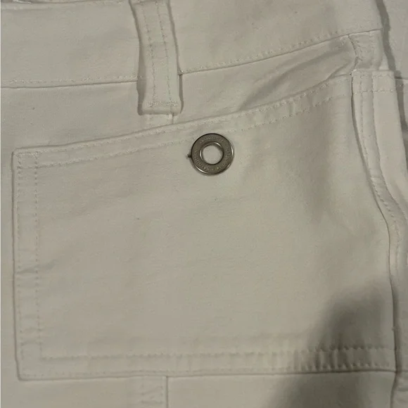 **** New Jennifer Lopez White Jeans, Size 7 - Picture 3 of 7